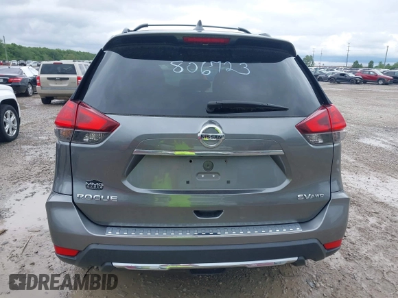 2017 Nissan Rogue SL z VIN 5N1AT2MVXHC806723, wystawiony jako IAAI lot #42331531 z przebiegiem 103 565 mil mil oraz . Historia ofert i sprzedaży dostępna na DreamBid. Obrazek 15.