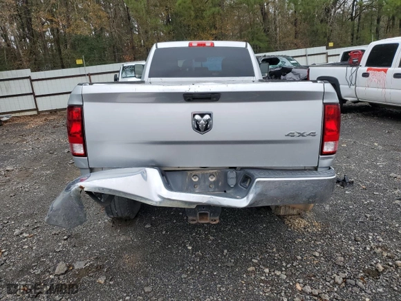 2018 Ram 2500 Tradesman with VIN 3C6UR5HJ5JG430547, listed as a Copart auction lot 42954955 with 117,367 mi miles and Clean Title. Bid and sale history available at carsss.com. Image 6.