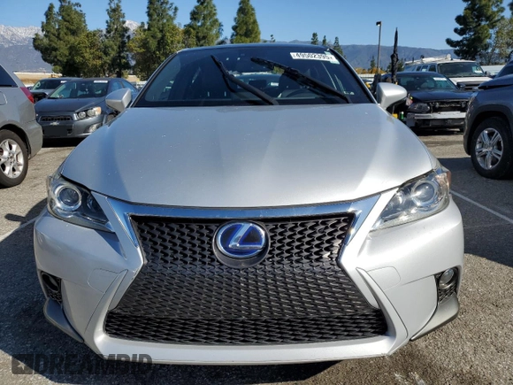 2015 Lexus CT 200h z VIN JTHKD5BH5F2241285, wystawiony jako Copart lot #49502395 z przebiegiem Nie podano mil oraz Szkoda całkowita • Salvage title. Historia ofert i sprzedaży dostępna na DreamBid. Obrazek 5.