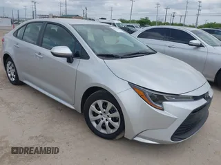 2025 Toyota Corolla LE z VIN 5YFB4MDE5SP249252, wystawiony jako IAAI lot #42096266 z przebiegiem 7 309 mil mil oraz . Historia ofert i sprzedaży dostępna na DreamBid. Obrazek 1.