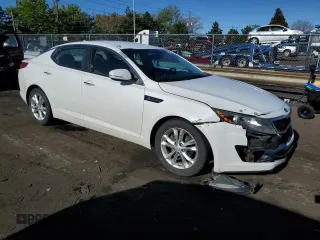 2013 Kia Optima LX z VIN 5XXGM4A71DG182351, wystawiony jako Copart lot #53869324 z przebiegiem 125 893 mil mil oraz Szkoda całkowita • Salvage title. Historia ofert i sprzedaży dostępna na DreamBid. Obrazek 4.
