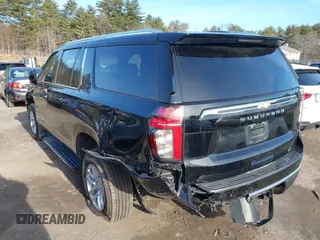 2024 Chevrolet Suburban LT z VIN 1GNSKCKD6RR167614, wystawiony jako IAAI lot #41747300 z przebiegiem 17 326 mil mil oraz . Historia ofert i sprzedaży dostępna na DreamBid. Obrazek 14.