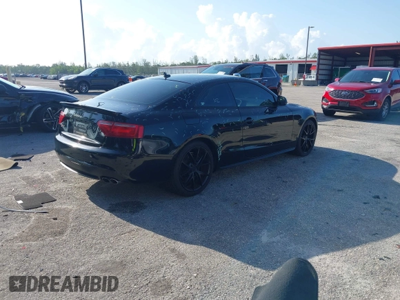 2009 Audi S5 z VIN WAURV78T99A036807, wystawiony jako IAAI lot #42352152 z przebiegiem 122 196 mil mil oraz . Historia ofert i sprzedaży dostępna na DreamBid. Obrazek 4.