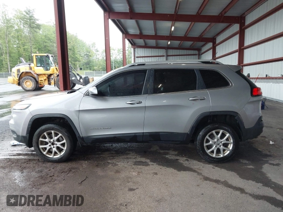 2014 Jeep Cherokee Latitude z VIN 1C4PJMCS7EW124660, wystawiony jako IAAI lot #42310356 z przebiegiem 322 480 mil mil oraz . Historia ofert i sprzedaży dostępna na DreamBid. Obrazek 14.