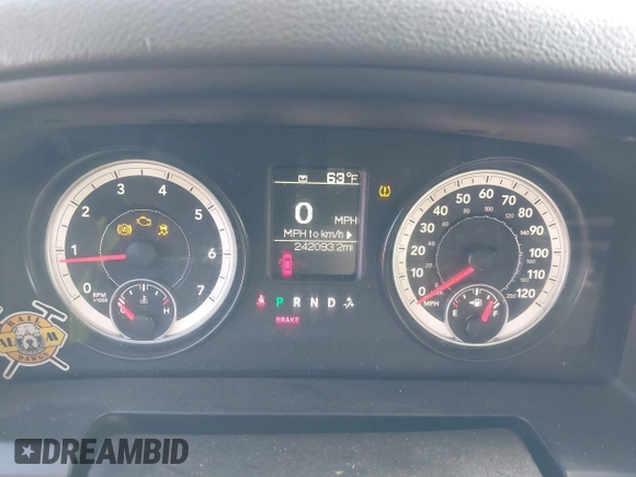 2015 Ram 1500 Tradesman with VIN 3C6JR6AT1FG574429, listed as a IAAI auction lot 42034590 with 242,093 mi miles and . Bid and sale history available at DreamBid. Image 7.