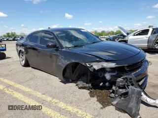2017 Dodge Charger R/T with VIN 2C3CDXCT2HH571999, listed as a Copart auction lot 55642235 with 102,719 mi miles and Salvage title. Bid and sale history available at DreamBid. Image 4.