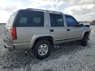 1999 Chevrolet Tahoe Z71 with VIN 1GNEK13R6XR150482, listed as a Copart auction lot 51613235 with 194,695 mi miles and Salvage Title. Bid and sale history available at carsss.com. Image 3.