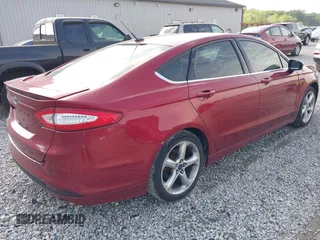 2016 Ford Fusion S z VIN 3FA6P0G70GR325773, wystawiony jako IAAI lot #42250513 z przebiegiem 167 224 mil mil oraz . Historia ofert i sprzedaży dostępna na DreamBid. Obrazek 4.