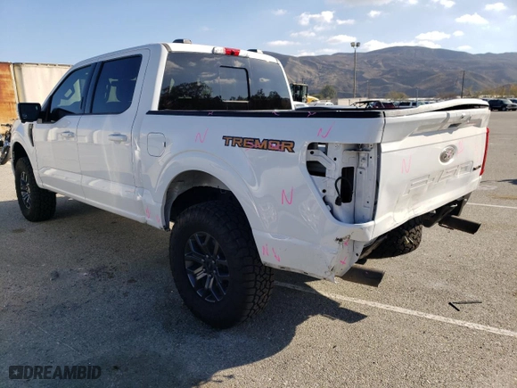 2022 Ford F-150 XL with VIN 1FTEW1E84NFC26281, listed as a Copart auction lot 88460725 with 38,276 mi miles and Salvage Title. Bid and sale history available at carsss.com. Image 2.