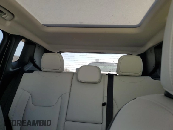 2020 Jeep Renegade Limited with VIN ZACNJBD13LPL72008, listed as a Copart auction lot 49093345 with 33,515 mi miles and Salvage title. Bid and sale history available at DreamBid. Image 10.