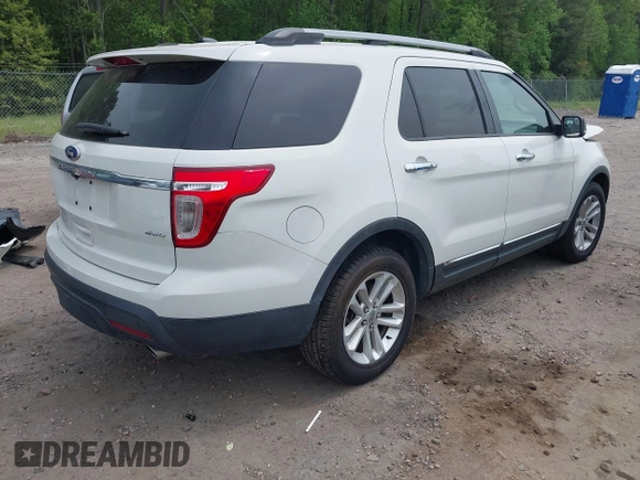 2011 Ford Explorer XLT with VIN 1FMHK8D89BGA79010, listed as a IAAI auction lot 42094330 with 381,624 mi miles and . Bid and sale history available at DreamBid. Image 4.
