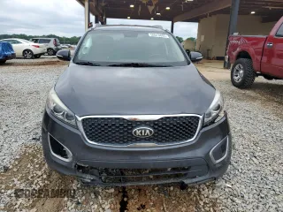 2017 Kia Sorento LX with VIN 5XYPGDA37HG298921, listed as a Copart auction lot 55575005 with 117,845 mi miles and Salvage title. Bid and sale history available at DreamBid. Image 5.