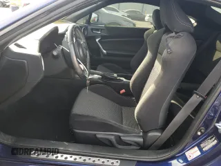 2017 Toyota 86 with VIN JF1ZNAA11H8701770, listed as a Copart auction lot 76038934 with 37,909 mi miles and Salvage Title. Bid and sale history available at carsss.com. Image 7.