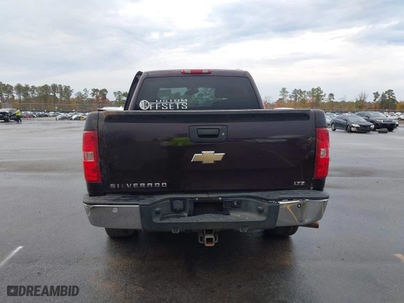 2008 Chevrolet Silverado 1500 LT w/1LT with VIN 2GCEK13J581272649, listed as a IAAI auction lot 41045998 with 198,008 mi miles. Bid and sale history available at carsss.com. Image 16.