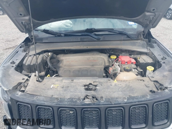 2020 Jeep Compass Altitude z VIN 3C4NJCBB8LT105248, wystawiony jako IAAI lot #42021423 z przebiegiem 93 004 mil mil oraz . Historia ofert i sprzedaży dostępna na DreamBid. Obrazek 10.