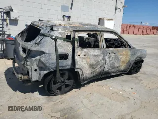 2019 Jeep Compass Altitude with VIN 3C4NJCBB4KT832675, listed as a Copart auction lot 57120805 with Not provided miles and Non repairable. Bid and sale history available at DreamBid. Image 3.