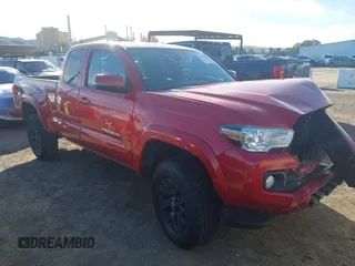 2020 Toyota Tacoma SR z VIN 5TFRZ5CN4LX088337, wystawiony jako IAAI lot #41225730 z przebiegiem 90 233 mil mil oraz . Historia ofert i sprzedaży dostępna na DreamBid. Obrazek 1.