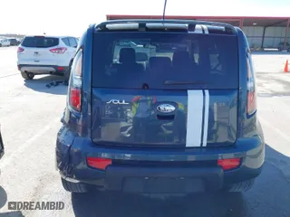 2010 Kia Soul + with VIN KNDJT2A29A7071360, listed as a IAAI auction lot 41742162 with 69,694 mi miles. Bid and sale history available at carsss.com. Image 16.