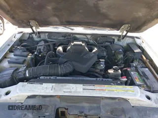 2000 Ford Explorer XLT z VIN 1FMZU63E7YZA06774, wystawiony jako IAAI lot #42240135 z przebiegiem 329 219 mil mil oraz . Historia ofert i sprzedaży dostępna na DreamBid. Obrazek 10.