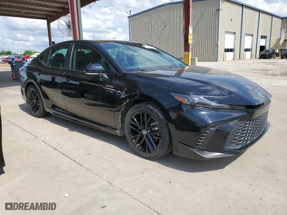 2025 Toyota Camry LE with VIN 4T1DAACK1SU034943, listed as a Copart auction lot 53923255 with 17,399 mi miles and Clean Title. Bid and sale history available at carsss.com. Image 4.
