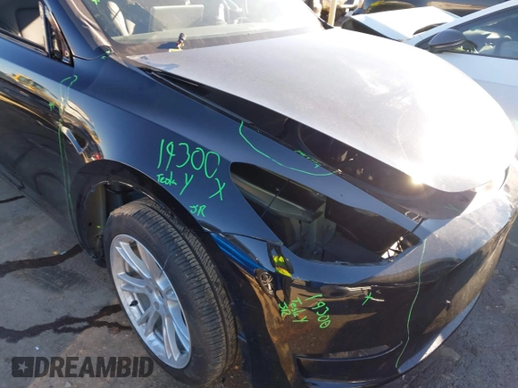 2024 Tesla Model Y Long Range with VIN 7SAYGDEE6RA276983, listed as a IAAI auction lot 41614141 with 4,472 mi miles and . Bid and sale history available at DreamBid. Image 20.