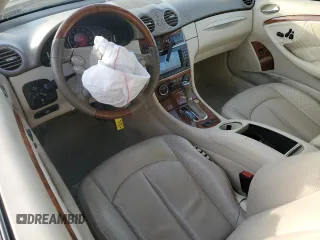 2008 Mercedes-Benz CLK 550 with VIN WDBTK72G88T097807, listed as a Copart auction lot 82911374 with 44,243 mi miles and Salvage Title. Bid and sale history available at DreamBid. Image 8.