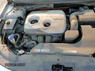 2017 Hyundai Sonata SE с VIN KMHE24L10HA056341, выставлен на аукционе Copart как лот 68111135 с пробегом 105 179 миль миль и Списание • Salvage title. История ставок и продаж доступна на DreamBid. Изображение 14.