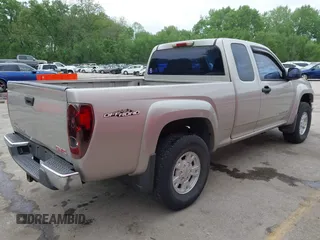 2004 GMC Canyon SLE Z71 with VIN 1GTDS196448215817, listed as a IAAI auction lot 42149485 with 132,760 mi miles. Bid and sale history available at carsss.com. Image 4.