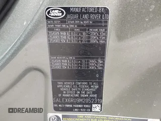 2021 Land Rover Defender z VIN SALEX6RU9M2052319, wystawiony jako IAAI lot #42378394 z przebiegiem 30 822 mil mil oraz . Historia ofert i sprzedaży dostępna na DreamBid. Obrazek 9.