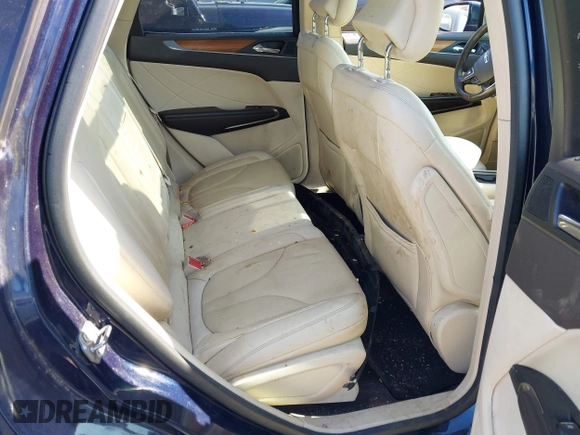 2015 Lincoln MKC z VIN 5LMCJ2A94FUJ44907, wystawiony jako IAAI lot #41772671 z przebiegiem 173 242 mil mil oraz . Historia ofert i sprzedaży dostępna na DreamBid. Obrazek 8.