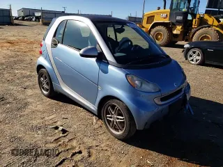 2011 Smart fortwo Pure with VIN WMEEJ3BA3BK432164, listed as a Copart auction lot 43130025 with 72,440 mi miles and Salvage title. Bid and sale history available at DreamBid. Image 10.