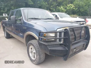 2007 Ford F-250 XL z VIN 1FTSW21P07EA89645, wystawiony jako IAAI lot #42294801 z przebiegiem 380 854 mil mil oraz . Historia ofert i sprzedaży dostępna na DreamBid. Obrazek 1.