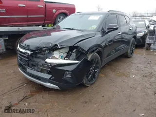 2019 Chevrolet Blazer with VIN 3GNKBCRS5KS625585, listed as a IAAI auction lot 41733375 with 78,065 mi miles. Bid and sale history available at carsss.com. Image 2.