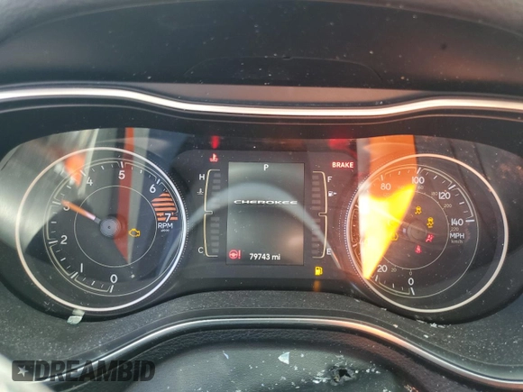 2019 Jeep Cherokee Altitude z VIN 1C4PJMLB2KD128025, wystawiony jako Copart lot #58207304 z przebiegiem 79 743 mil mil oraz Szkoda całkowita • Salvage title. Historia ofert i sprzedaży dostępna na DreamBid. Obrazek 9.