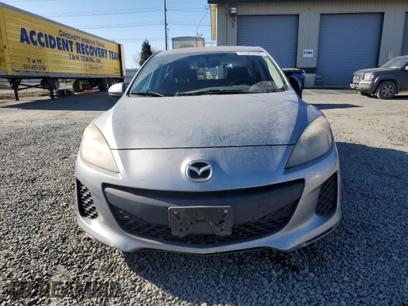 2013 Mazda 3 i Touring z VIN JM1BL1LP7D1841036, wystawiony jako Copart lot #53365045 z przebiegiem 166 539 mil mil oraz Szkoda całkowita • Salvage title. Historia ofert i sprzedaży dostępna na DreamBid. Obrazek 5.