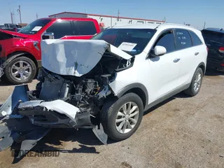 2017 Kia Sorento LX z VIN 5XYPG4A34HG250888, wystawiony jako IAAI lot #41993205 z przebiegiem 58 317 mil mil oraz . Historia ofert i sprzedaży dostępna na DreamBid. Obrazek 17.