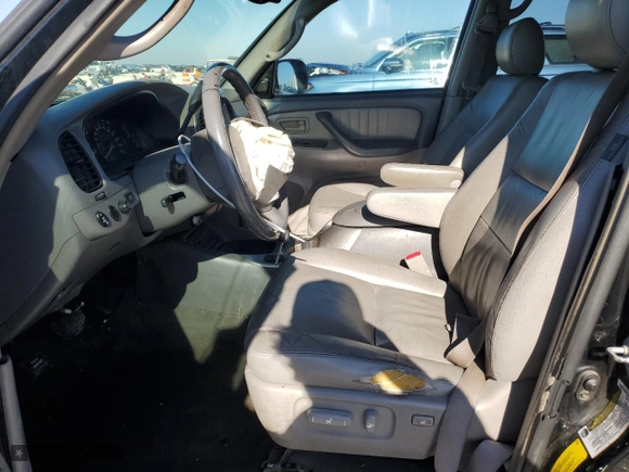 2005 Toyota Sequoia Limited with VIN 5TDZT38A85S254458, listed as a Copart auction lot 86640214 with 297,722 mi miles and Salvage Title. Bid and sale history available at carsss.com. Image 7.