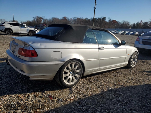 2001 BMW 3 Series 325Ci with VIN WBABS33441JY41864, listed as a Copart auction lot 82790624 with 141,764 mi miles and Salvage Title. Bid and sale history available at carsss.com. Image 3.