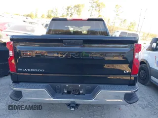 2019 Chevrolet Silverado 1500 LT with VIN 3GCPWCEK9KG135825, listed as a IAAI auction lot 41694390 with 40,267 mi miles. Bid and sale history available at carsss.com. Image 16.