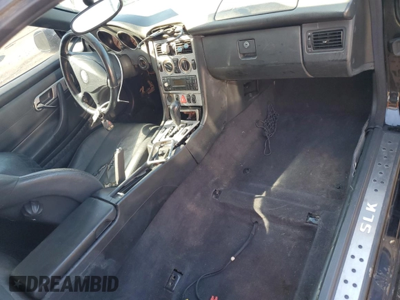 2002 Mercedes-Benz SLK-Class 2.3L Kompressor with VIN WDBKK49F92F254662, listed as a Copart auction lot 43461805 with 107,162 mi miles and Non Repairable. Bid and sale history available at carsss.com. Image 8.