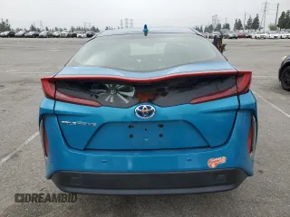 2017 Toyota Prius Plus z VIN JTDKARFP6H3011335, wystawiony jako Copart lot #54953405 z przebiegiem 68 502 mil mil oraz Szkoda całkowita • Salvage title. Historia ofert i sprzedaży dostępna na DreamBid. Obrazek 6.