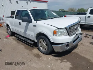 2007 Ford F-150 XL z VIN 1FTPX12V87KC18744, wystawiony jako IAAI lot #42045966 z przebiegiem 311 282 mil mil oraz . Historia ofert i sprzedaży dostępna na DreamBid. Obrazek 1.