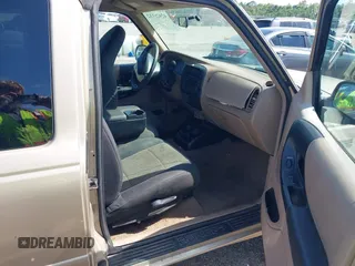 2002 Ford Ranger XL Fleet with VIN 1FTYR44V02PB20039, listed as a IAAI auction lot 42426132 with 257,530 mi miles and . Bid and sale history available at DreamBid. Image 5.