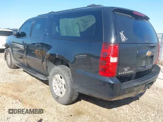 2014 Chevrolet Suburban LT with VIN 1GNSCJE00ER198703, listed as a IAAI auction lot 41952805 with 228,579 mi miles and . Bid and sale history available at DreamBid. Image 3.