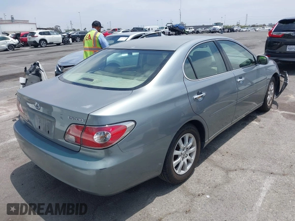 2004 Lexus ES 350 with VIN JTHBA30G340018789, listed as a IAAI auction lot 42552032 with 127,661 mi miles and . Bid and sale history available at DreamBid. Image 4.