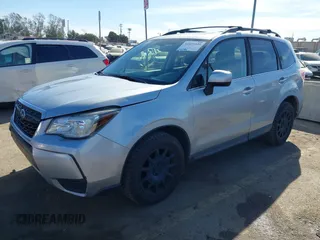 2017 Subaru Forester Premium with VIN JF2SJGEC5HH450517, listed as a IAAI auction lot 41425339 with 185,885 mi miles. Bid and sale history available at carsss.com. Image 20.