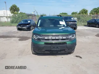 2024 Ford Bronco Sport Big Bend z VIN 3FMCR9B60RRE84253, wystawiony jako IAAI lot #42379244 z przebiegiem 3 587 mil mil oraz . Historia ofert i sprzedaży dostępna na DreamBid. Obrazek 12.