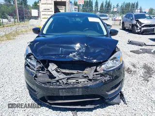 2018 Ford Focus SE z VIN 1FADP3FE5JL279274, wystawiony jako IAAI lot #42626587 z przebiegiem 92 110 mil mil oraz . Historia ofert i sprzedaży dostępna na DreamBid. Obrazek 6.