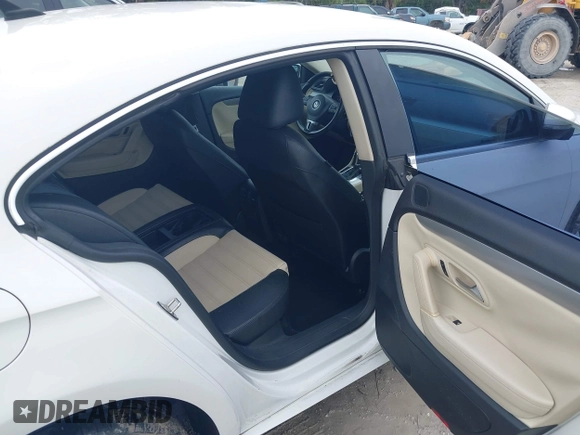 2011 Volkswagen CC Sport с VIN WVWMN7AN2BE711744, выставлен на аукционе IAAI как лот 42416773 с пробегом 142 029 миль миль и . История ставок и продаж доступна на DreamBid. Изображение 8.