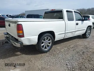 2000 GMC New Sierra 1500 SL with VIN 2GTEC19V0Y1286871, listed as a IAAI auction lot 41752865 with 298,925 mi miles. Bid and sale history available at carsss.com. Image 4.